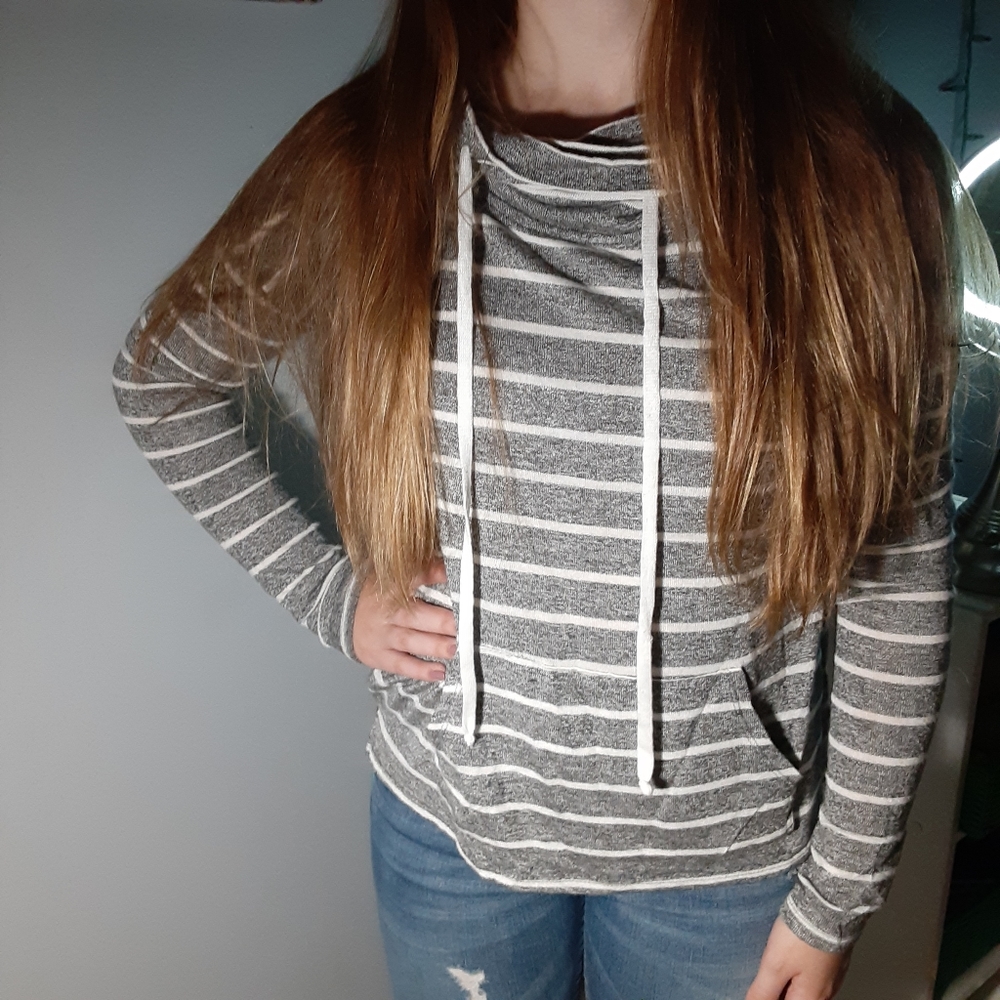 Foux hood long sleeve